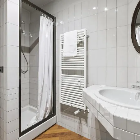 Apartment Hostdomus - Architecture *